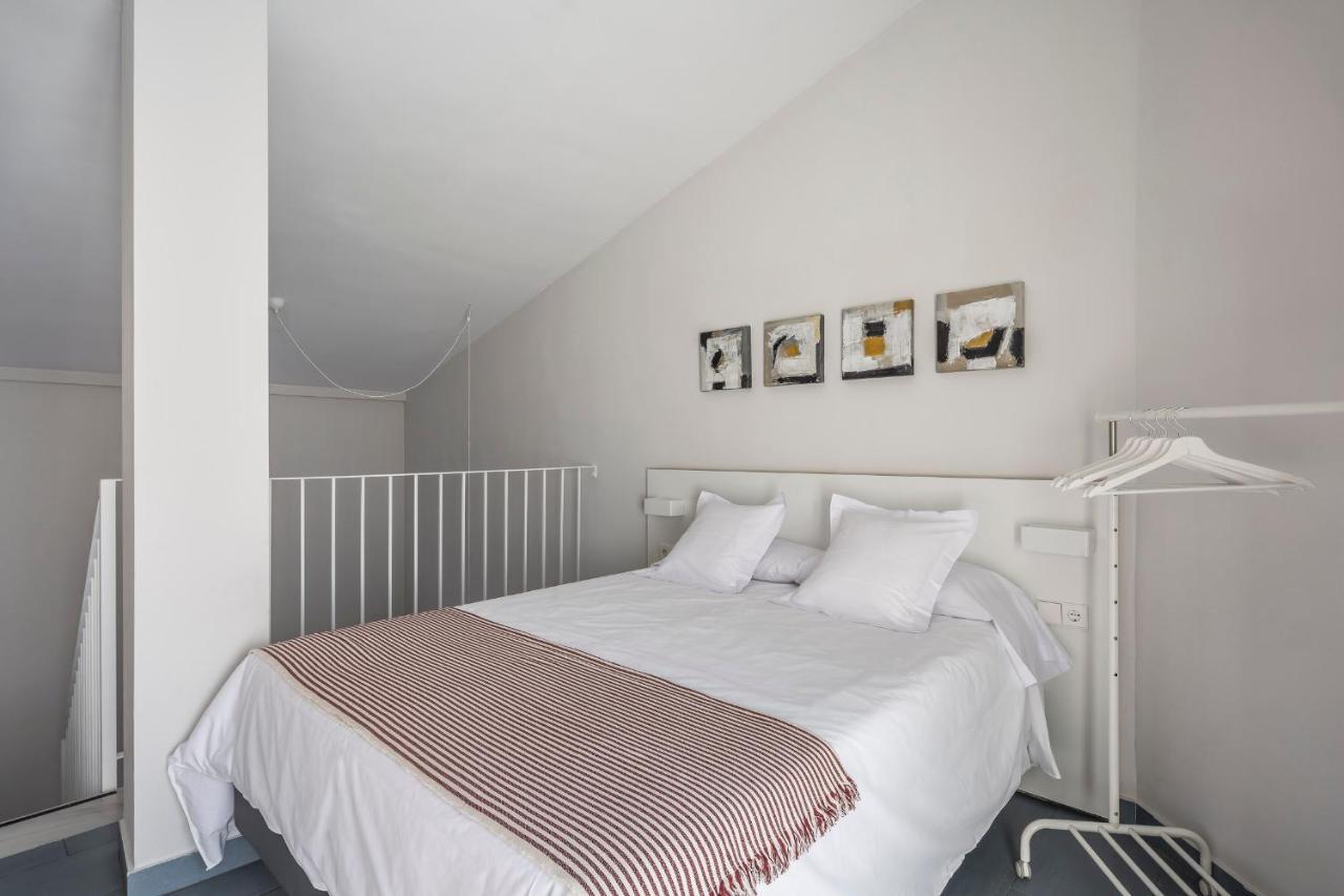 Mon Suites Carmen Valencia Exterior photo